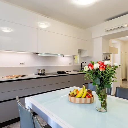 Bina By Interhome Appartamento